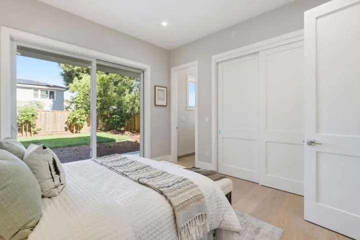 10481 N Stelling Road, Cupertino, California 95014