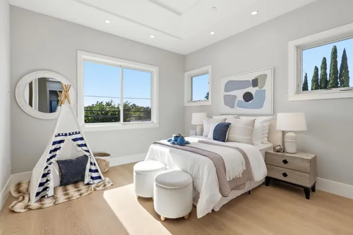 10481 N Stelling Road, Cupertino, California 95014