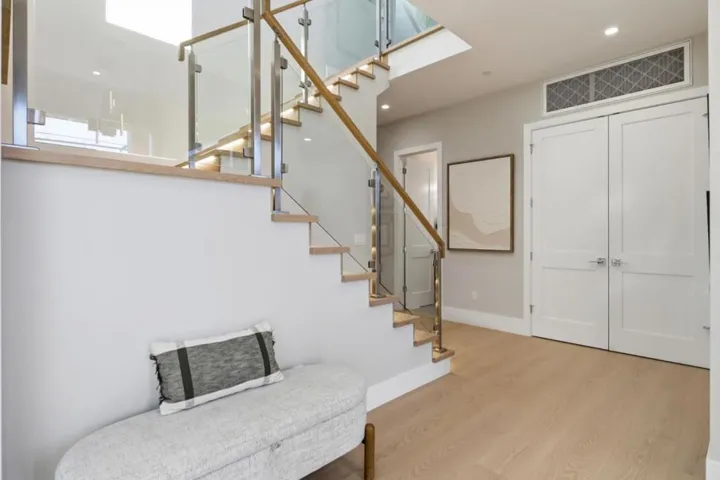 10481 N Stelling Road, Cupertino, California 95014