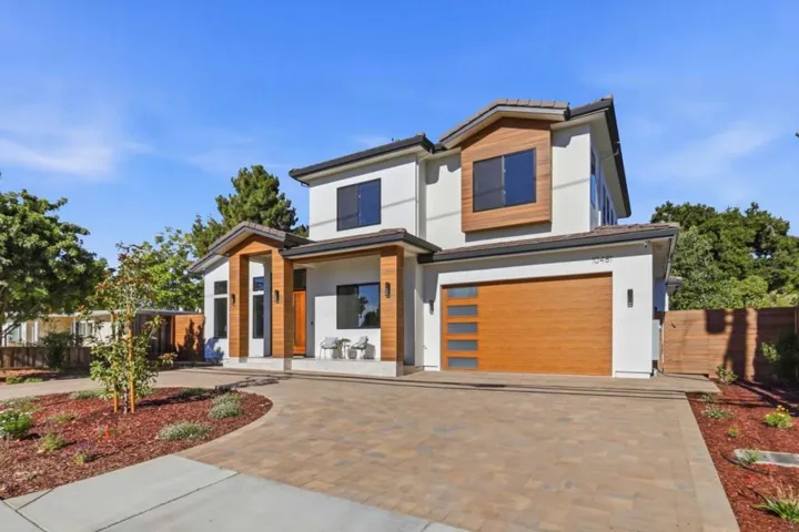 10481 N Stelling Road, Cupertino, California 95014