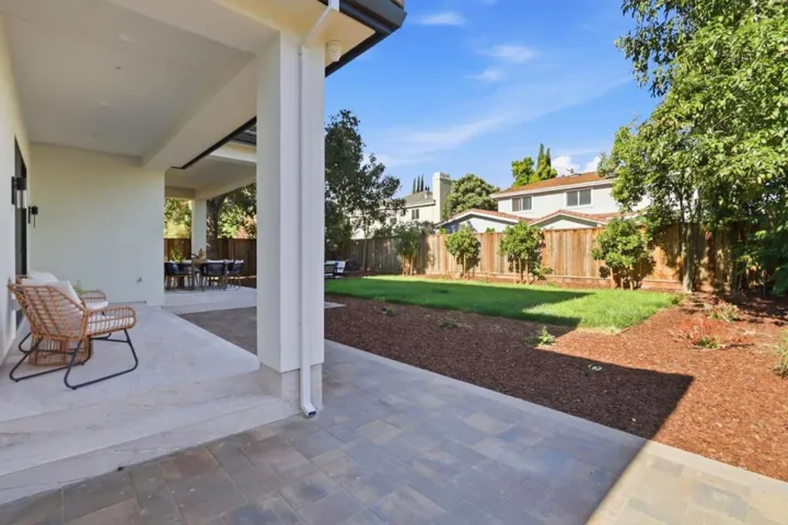 10481 N Stelling Road, Cupertino, California 95014