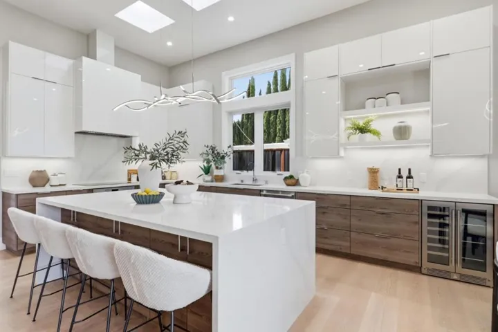 10481 N Stelling Road, Cupertino, California 95014