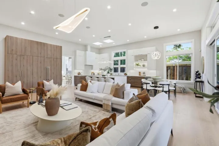 10481 N Stelling Road, Cupertino, California 95014