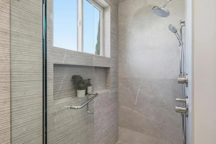 10481 N Stelling Road, Cupertino, California 95014