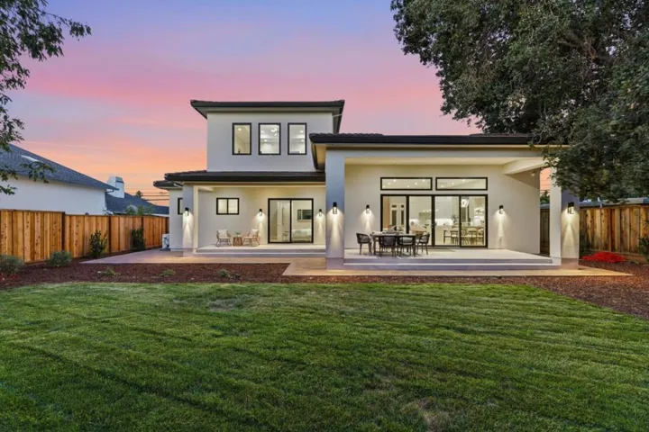 10481 N Stelling Road, Cupertino, California 95014