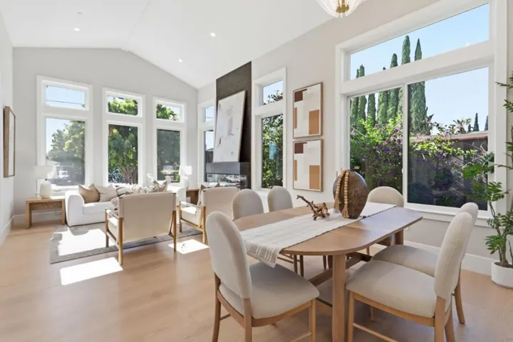 10481 N Stelling Road, Cupertino, California 95014
