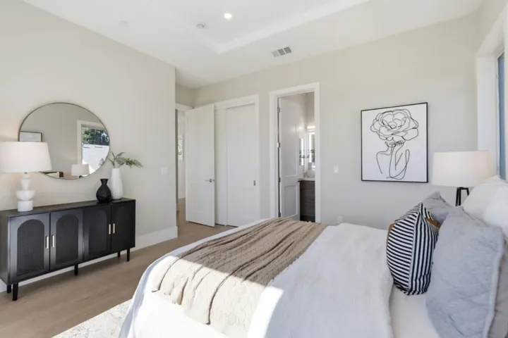 10481 N Stelling Road, Cupertino, California 95014
