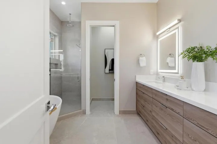 10481 N Stelling Road, Cupertino, California 95014
