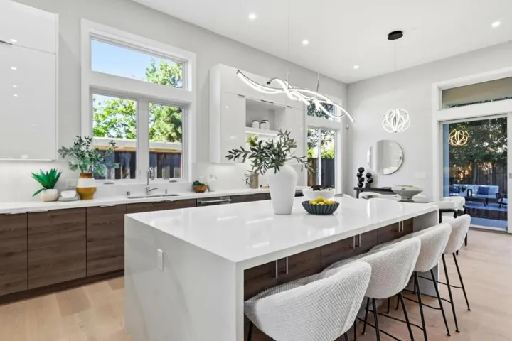 10481 N Stelling Road, Cupertino, California 95014