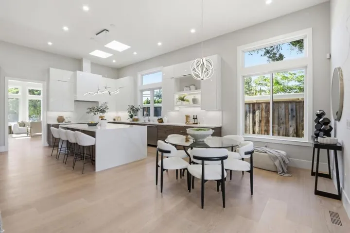 10481 N Stelling Road, Cupertino, California 95014