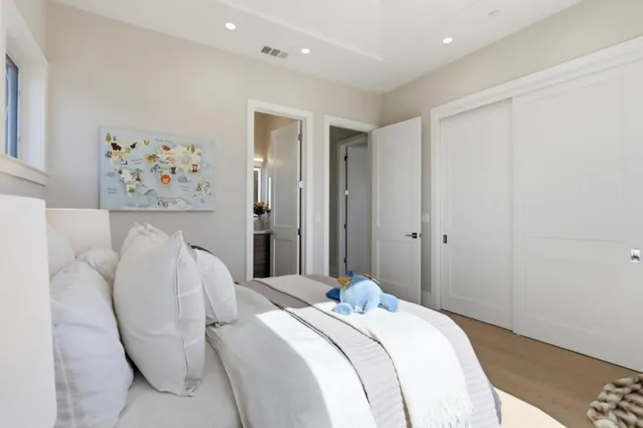 10481 N Stelling Road, Cupertino, California 95014