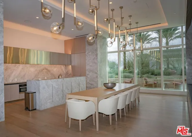 877 Francisco Street 1625, Los Angeles, California 90017