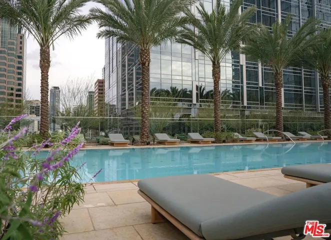 877 Francisco Street 1625, Los Angeles, California 90017