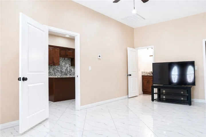 1387 W Francis, Ontario, California 91762