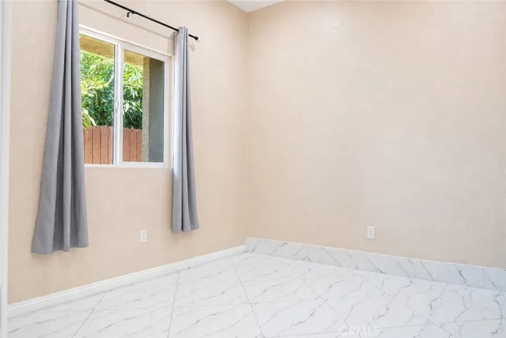1387 W Francis, Ontario, California 91762