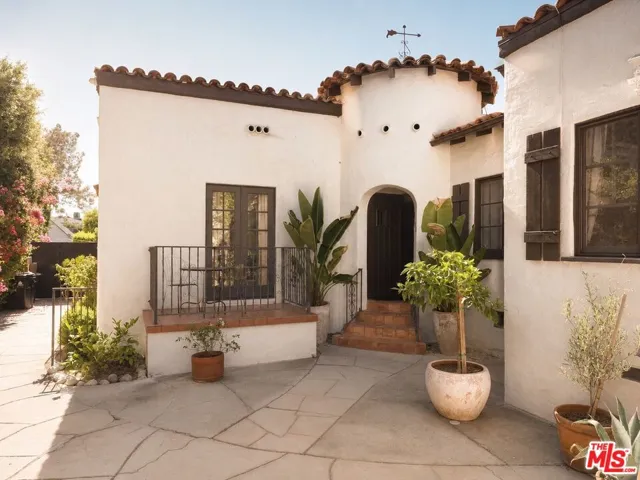 830 N Gardner Street Street 1/2, Los Angeles, California 90036