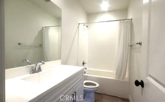 hallbathroom
