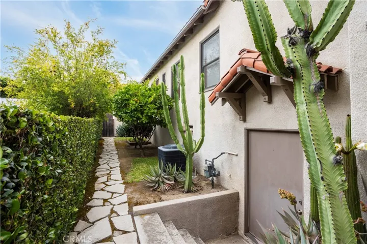 209 N Sunset, Monrovia, California 91016