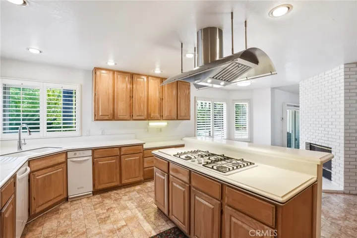 1002 Highlight Drive, West Covina, California 91791