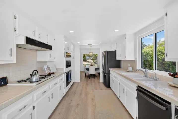 5573 Bluff St Street, Norco, California 92860