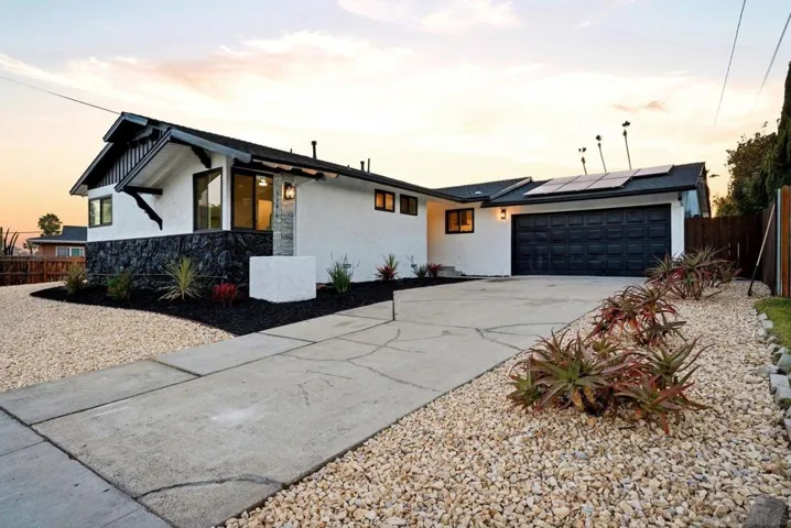 6196 Primrose, La Mesa, California 91942