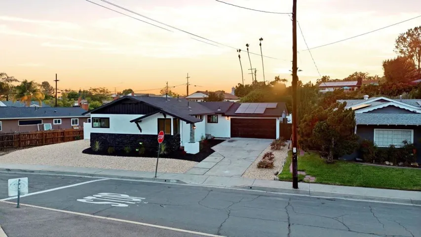 6196 Primrose, La Mesa, California 91942
