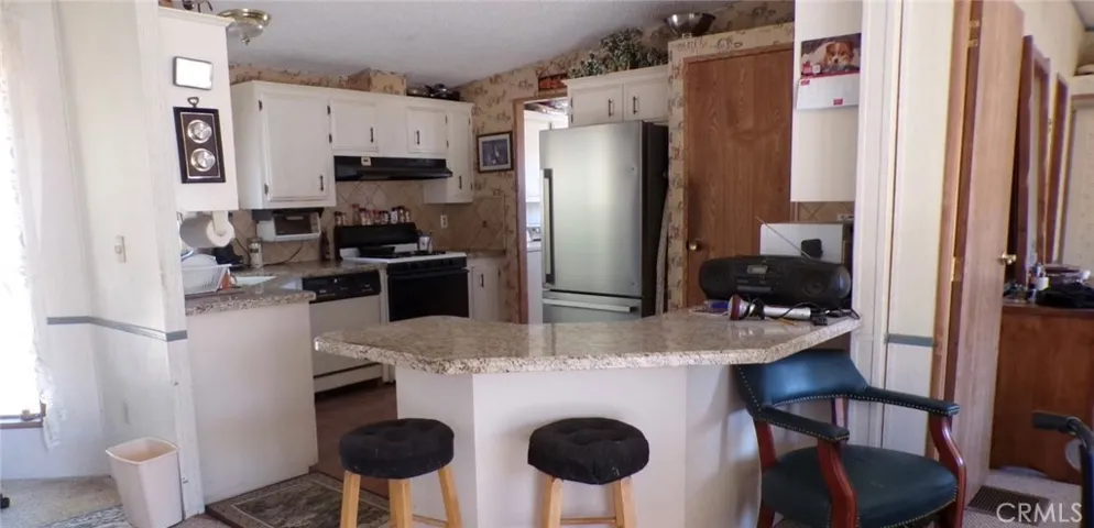 9074 Milpas, Apple Valley, California 92308