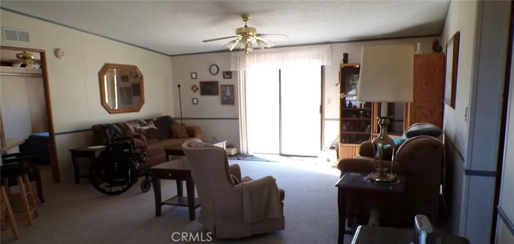 9074 Milpas, Apple Valley, California 92308
