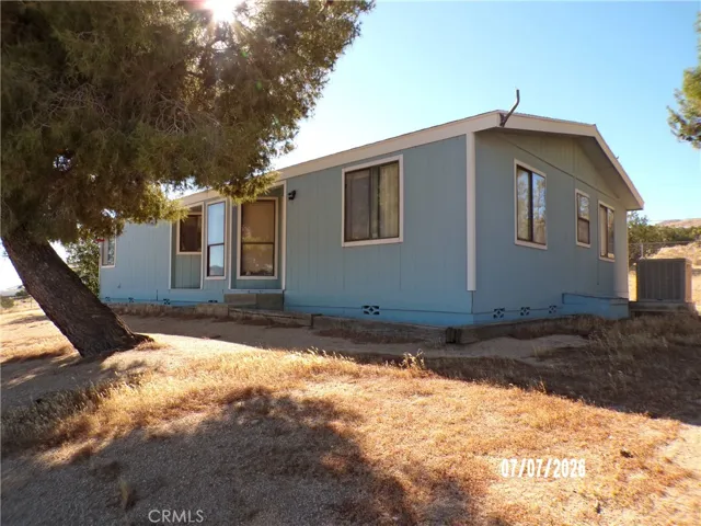 9074 Milpas, Apple Valley, California 92308