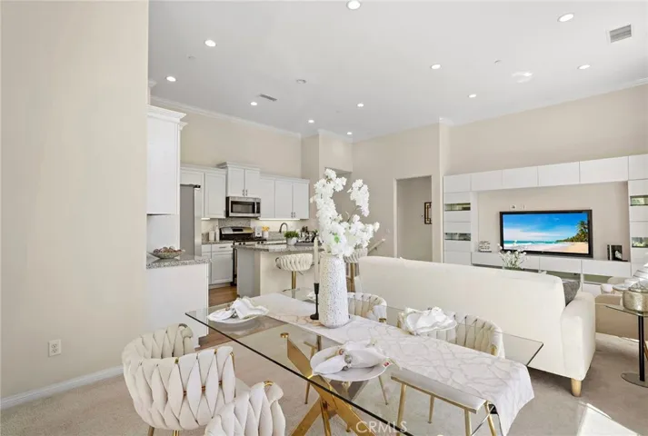 110 Rose Arch, Irvine, California 92620