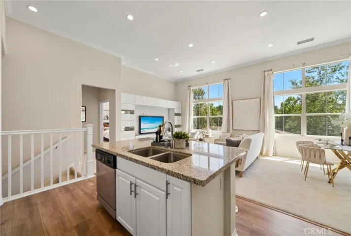110 Rose Arch, Irvine, California 92620