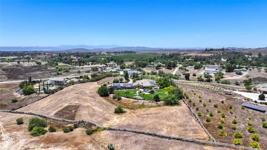 39520 Colleen Way, Temecula, California 92592