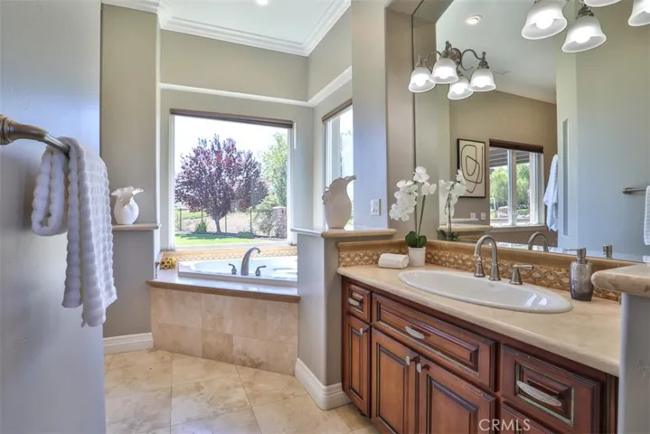 39520 Colleen Way, Temecula, California 92592