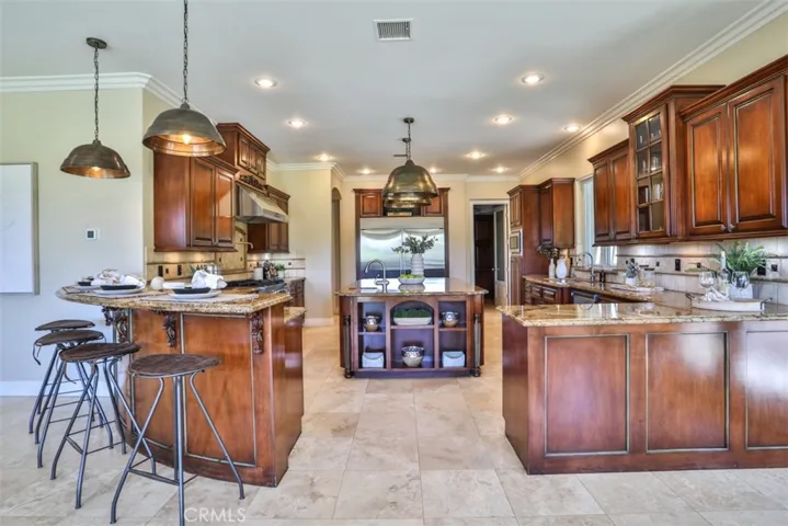 39520 Colleen Way, Temecula, California 92592