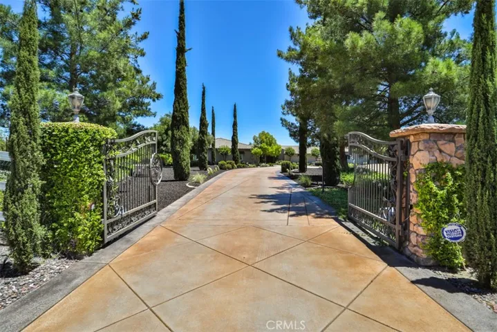 39520 Colleen Way, Temecula, California 92592