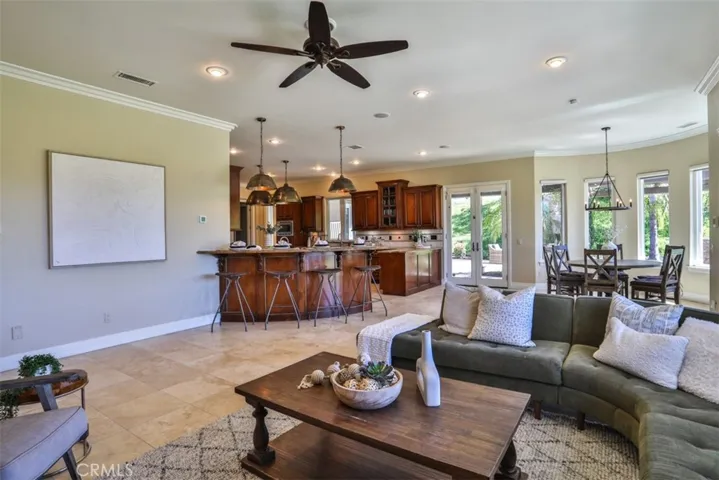 39520 Colleen Way, Temecula, California 92592