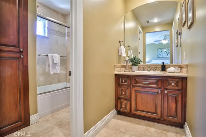 39520 Colleen Way, Temecula, California 92592