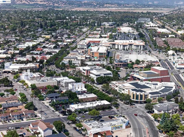 Close to Downtown