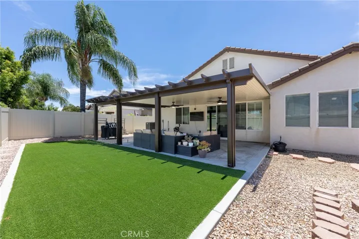 Large Low Maintenance back yard