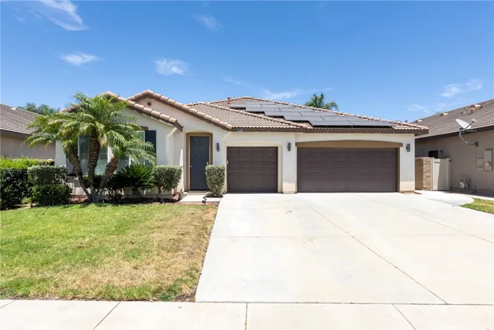 Extra Large Driveway and 3 car Garage