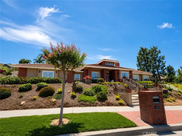 748 La Solana Drive, Redlands, California 92373