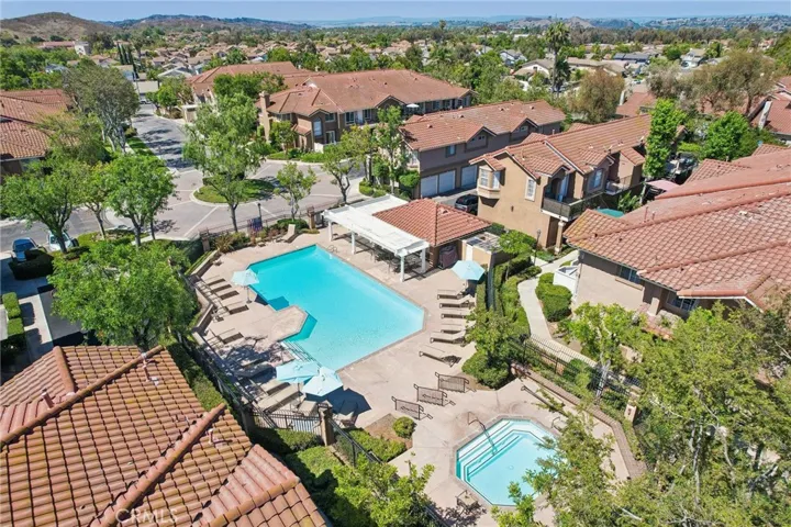 Community Pool & Spa -15 VIA HERMOSA RSM