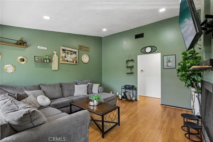 Open Floor plan -15 VIA HERMOSA RSM