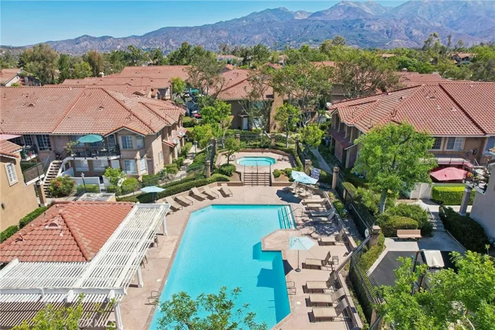 Community Pool & Spa -15 VIA HERMOSA RSM