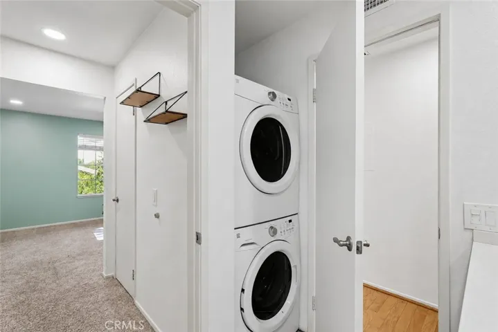 In Unit Laundry-15 VIA HERMOSA RSM