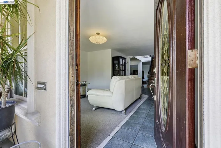 24025 2nd St, Hayward, California 94541