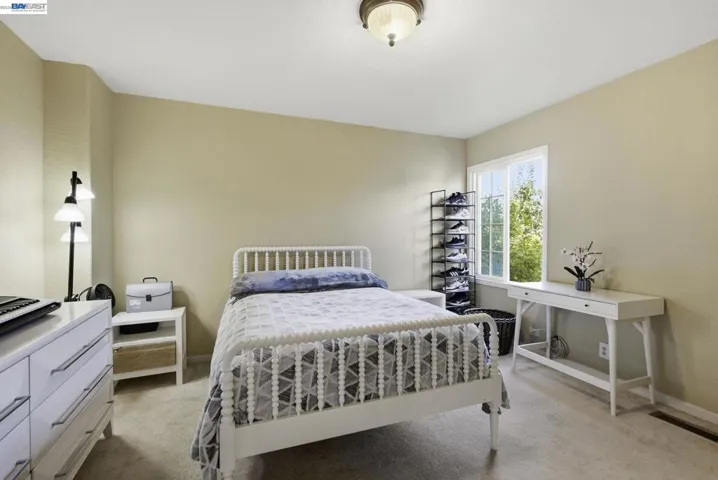 24025 2nd St, Hayward, California 94541