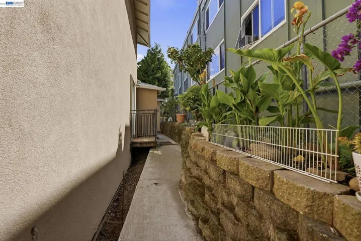 24025 2nd St, Hayward, California 94541