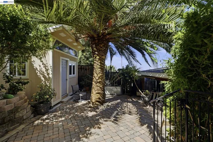24025 2nd St, Hayward, California 94541