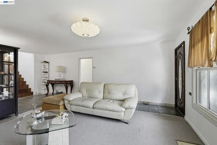 24025 2nd St, Hayward, California 94541